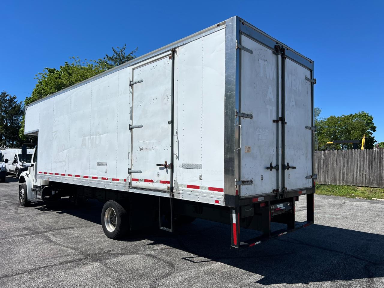 Freightliner M2 106  2019