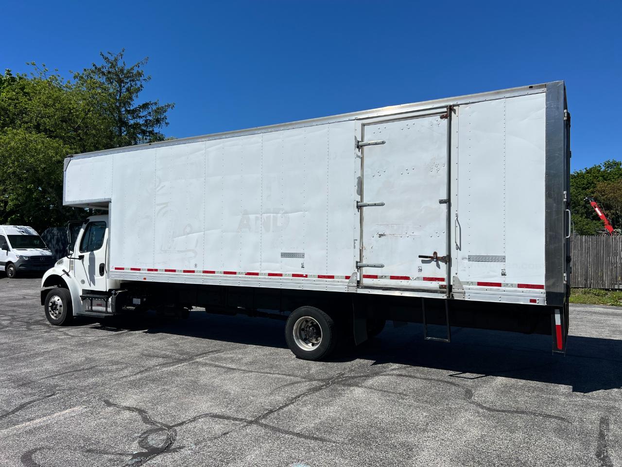 Freightliner M2 106  2019
