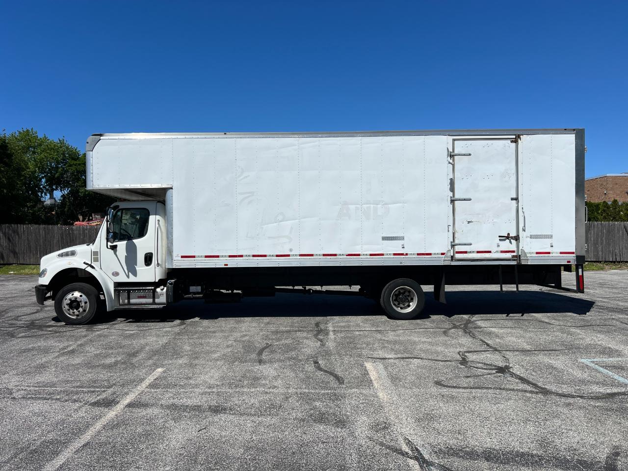 Freightliner M2 106  2019