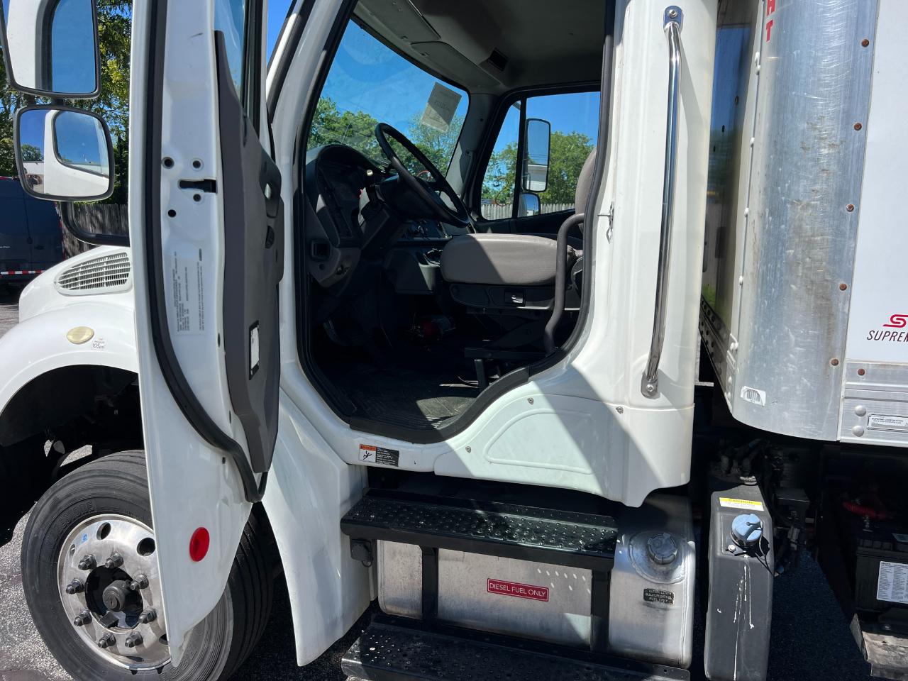 Freightliner M2 106  2019