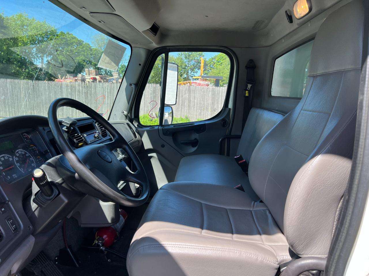 Freightliner M2 106  2019