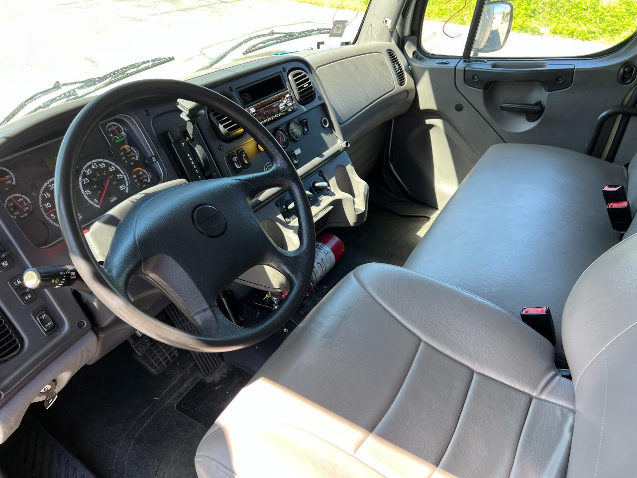 Freightliner M2 106  2019