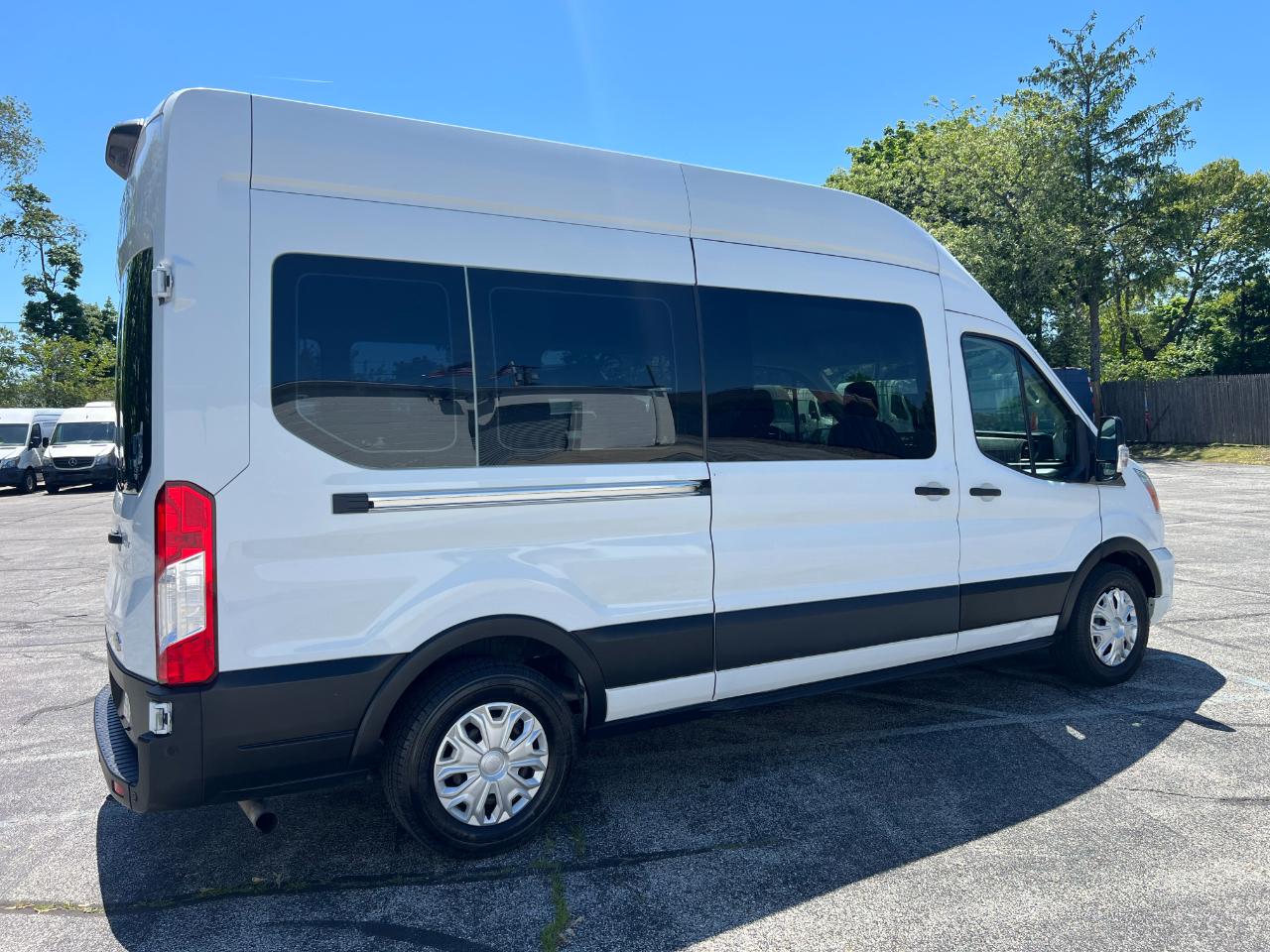 Ford Transit 350 Wagon High Roof XL w/Sliding Pass. 148-in. WB 2021