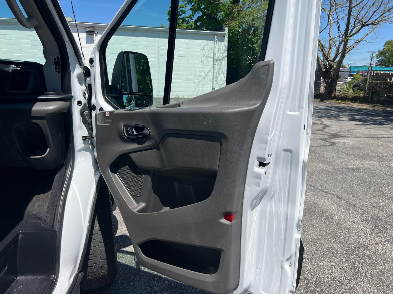 Ford Transit 350 Wagon High Roof XL w/Sliding Pass. 148-in. WB 2021