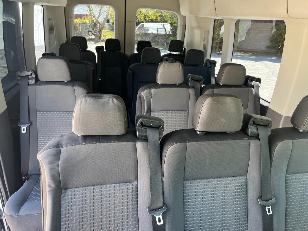 Ford Transit 350 Wagon High Roof XL w/Sliding Pass. 148-in. WB 2021