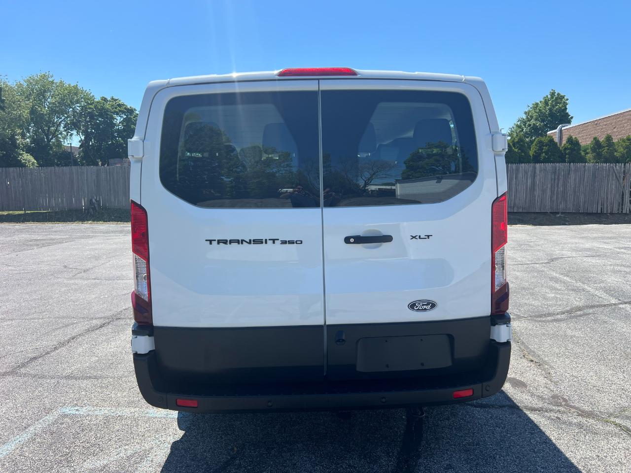 Ford Transit 350 Wagon Low Roof XL w/Sliding Pass. 148-in. WB 2026