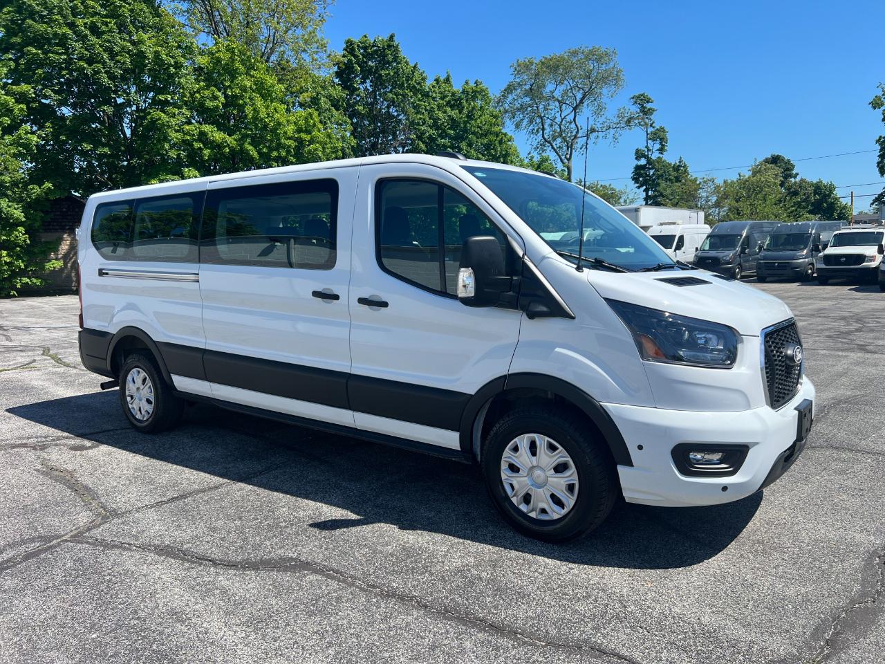 Ford Transit 350 Wagon Low Roof XL w/Sliding Pass. 148-in. WB 2026