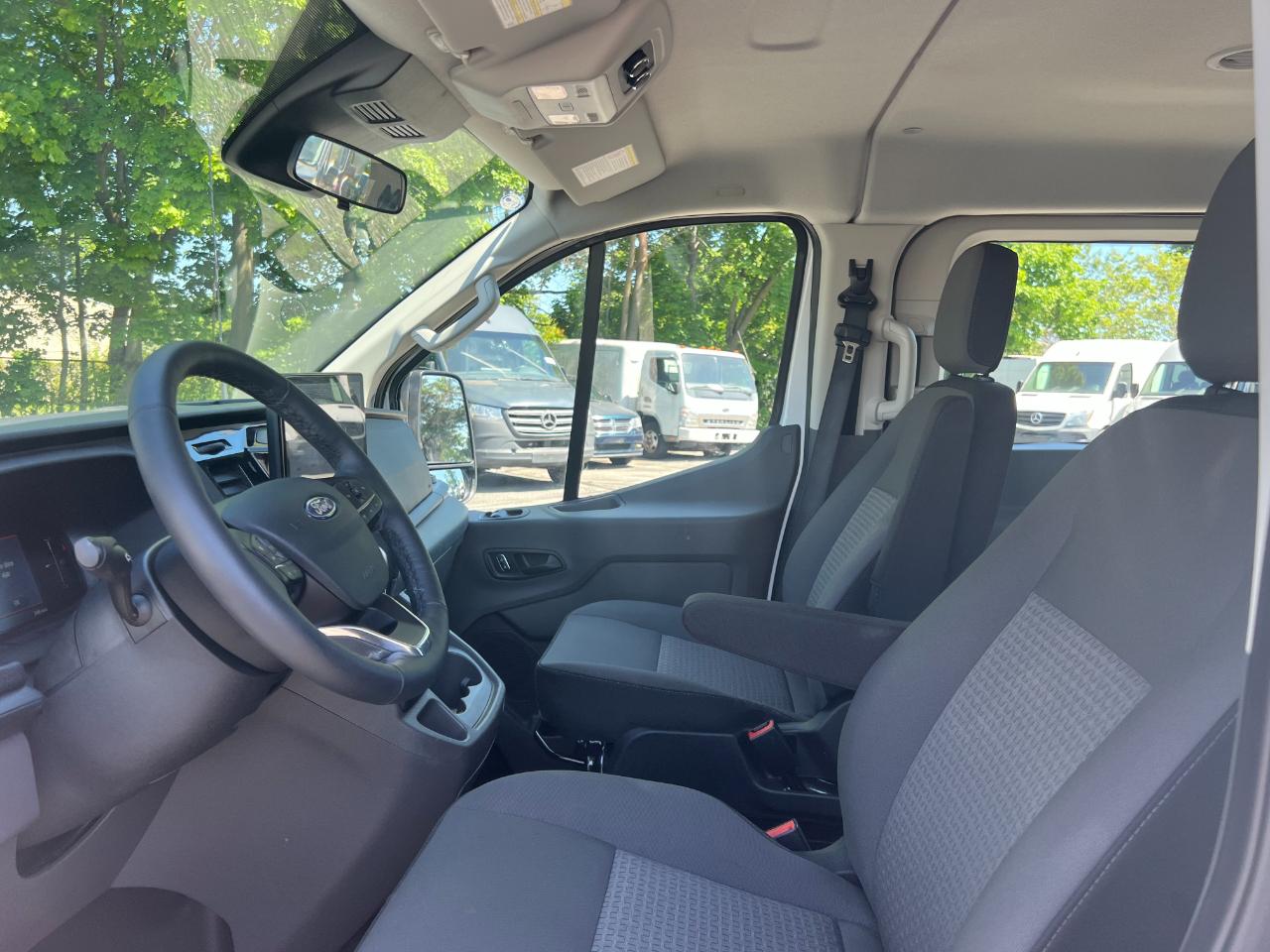 Ford Transit 350 Wagon Low Roof XL w/Sliding Pass. 148-in. WB 2026