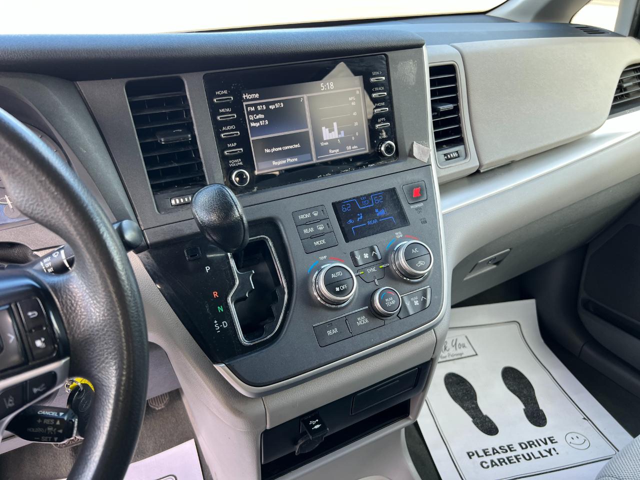 Toyota Sienna LE 7-Passenger Mobility 2020