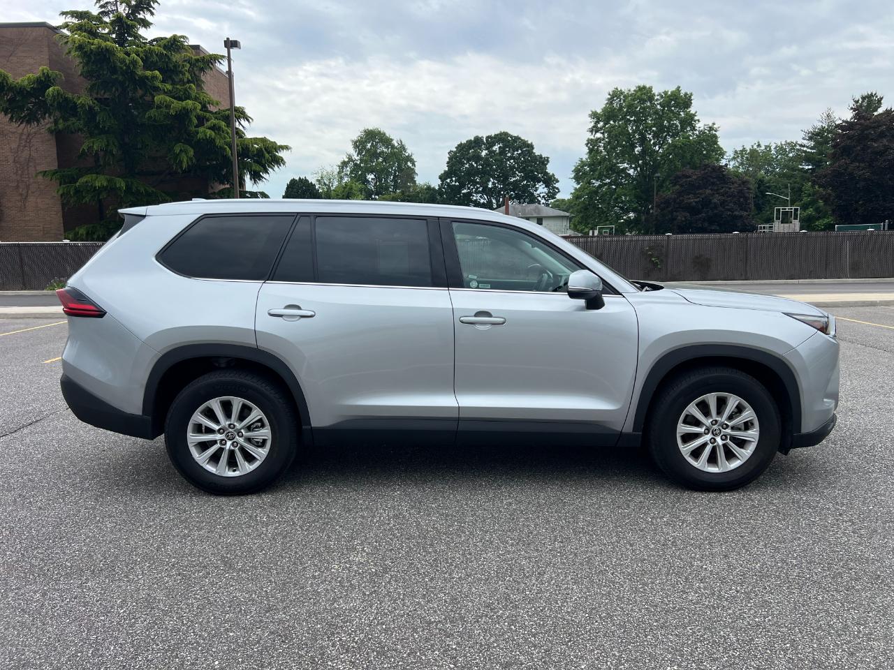 Toyota Grand Highlander XLE AWD 2025