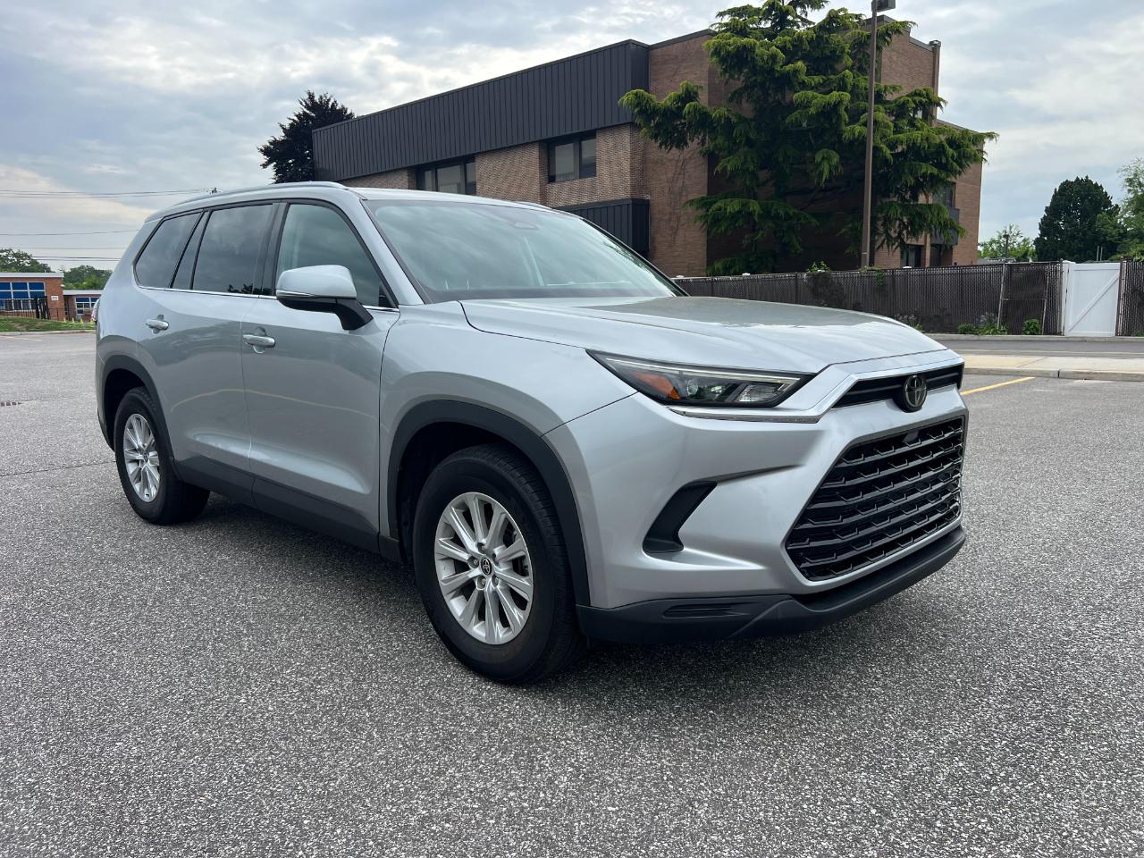 Toyota Grand Highlander XLE AWD 2025