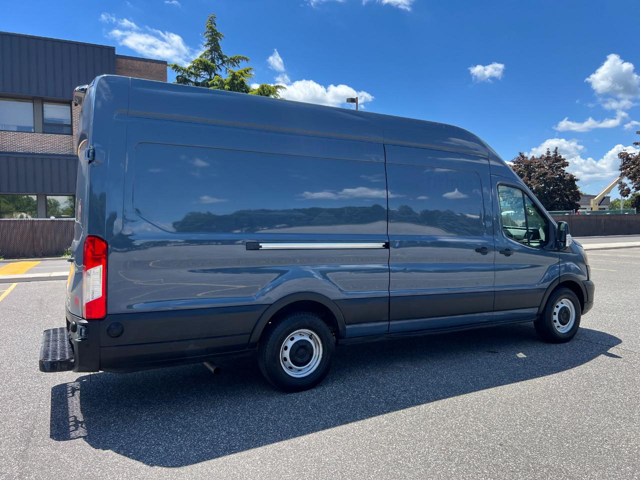 Ford Transit 250 Van High Roof w/Sliding Pass. 148-in. WB EL 2020
