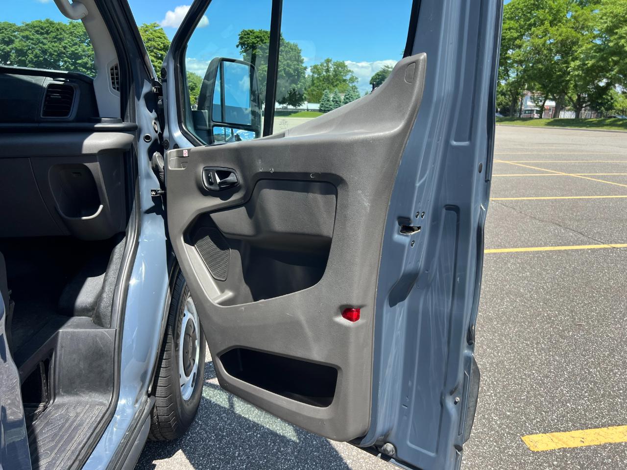 Ford Transit 250 Van High Roof w/Sliding Pass. 148-in. WB EL 2020