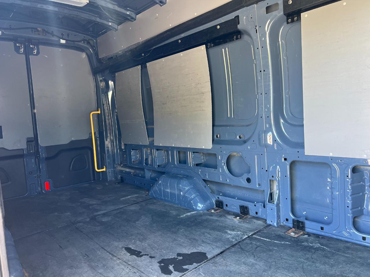 Ford Transit 250 Van High Roof w/Sliding Pass. 148-in. WB EL 2020