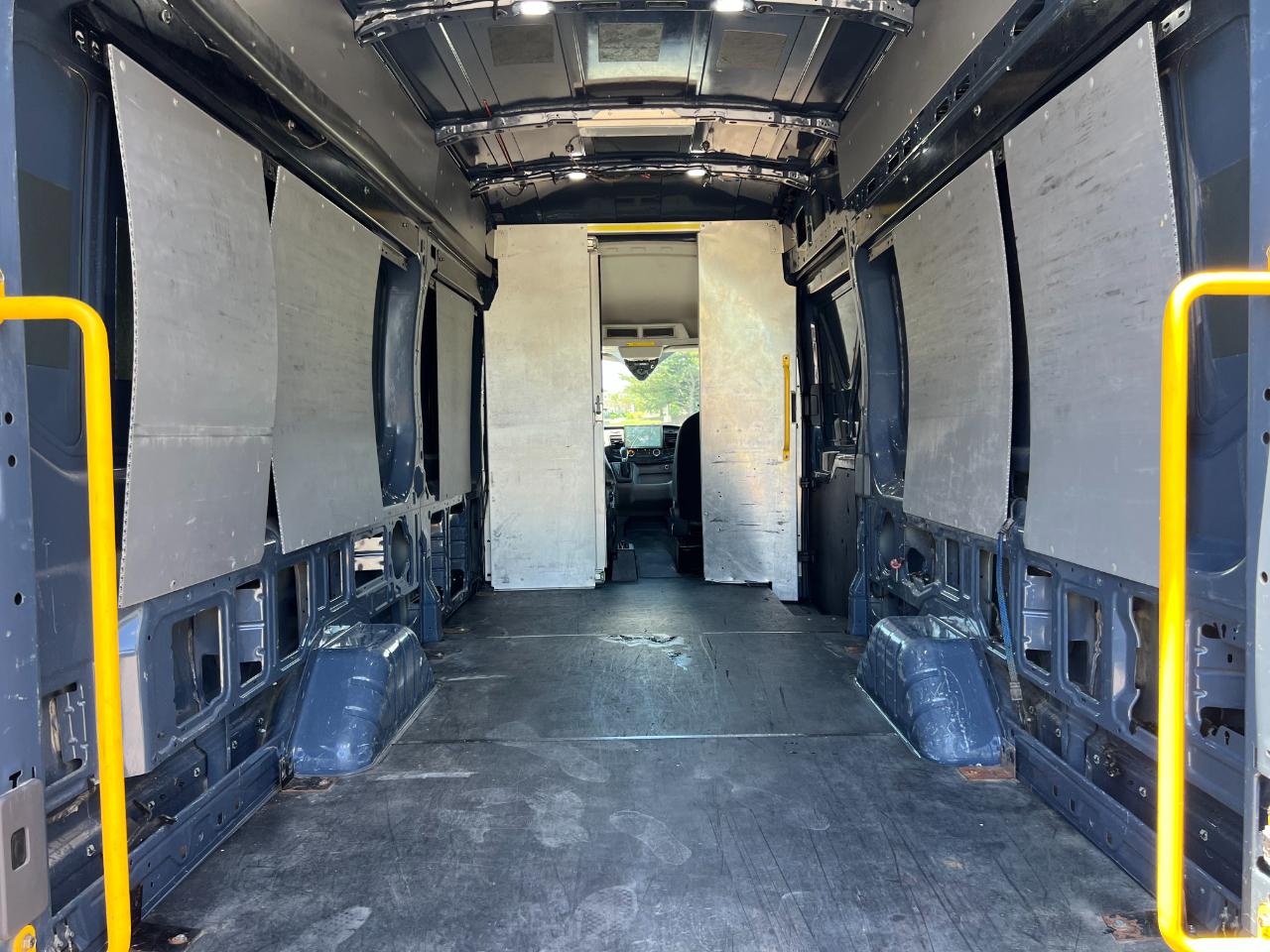 Ford Transit 250 Van High Roof w/Sliding Pass. 148-in. WB EL 2020