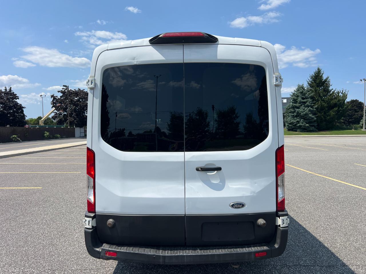Ford Transit 350 Wagon Med. Roof XL w/Sliding Pass. 148-in. WB 2019