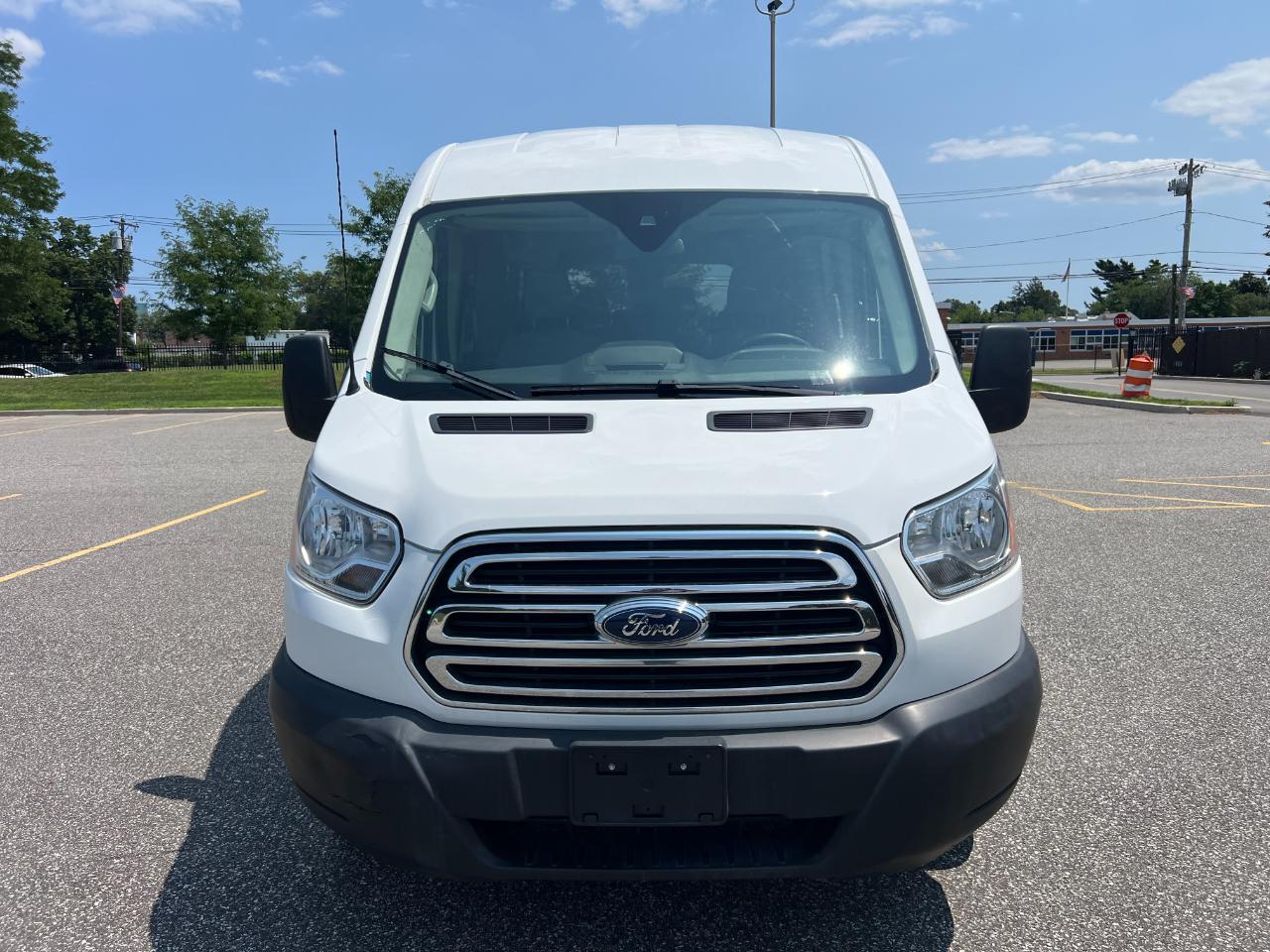 Ford Transit 350 Wagon Med. Roof XL w/Sliding Pass. 148-in. WB 2019