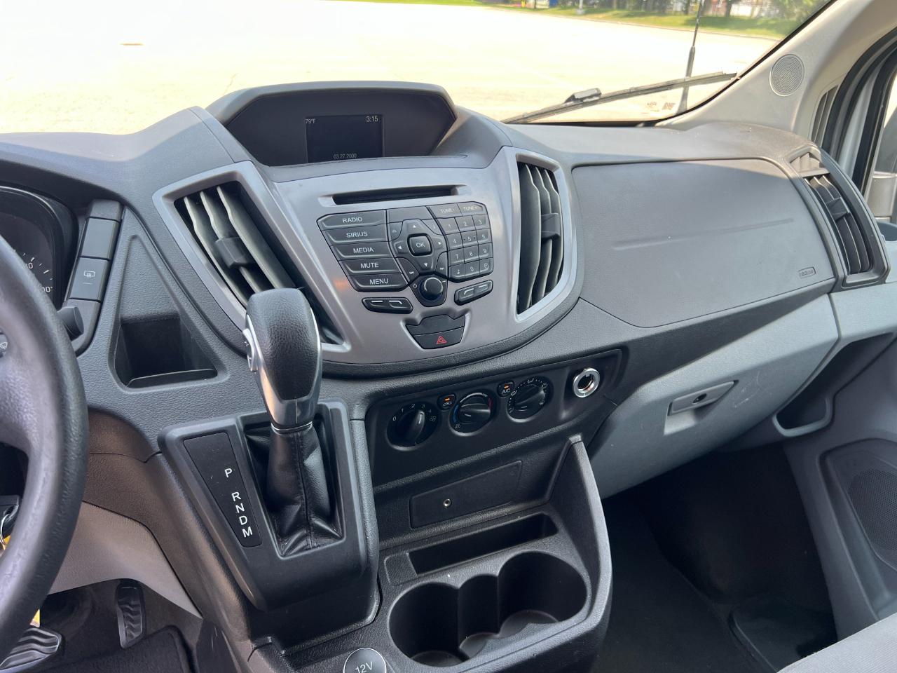 Ford Transit 350 Wagon Med. Roof XL w/Sliding Pass. 148-in. WB 2019