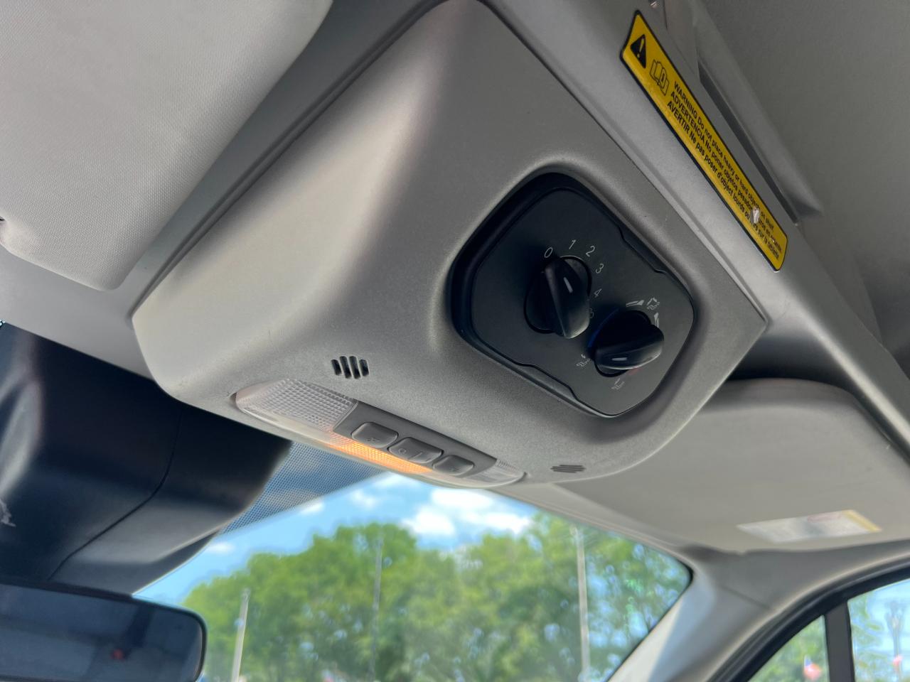 Ford Transit 350 Wagon Med. Roof XL w/Sliding Pass. 148-in. WB 2019
