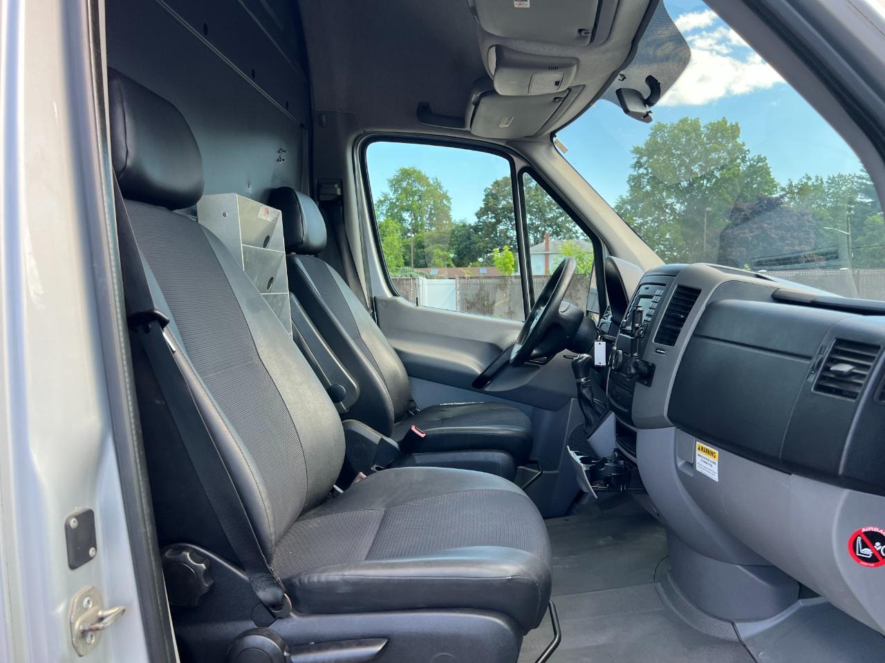 Mercedes-Benz Sprinter 3500 High Roof 170-in. WB 2015