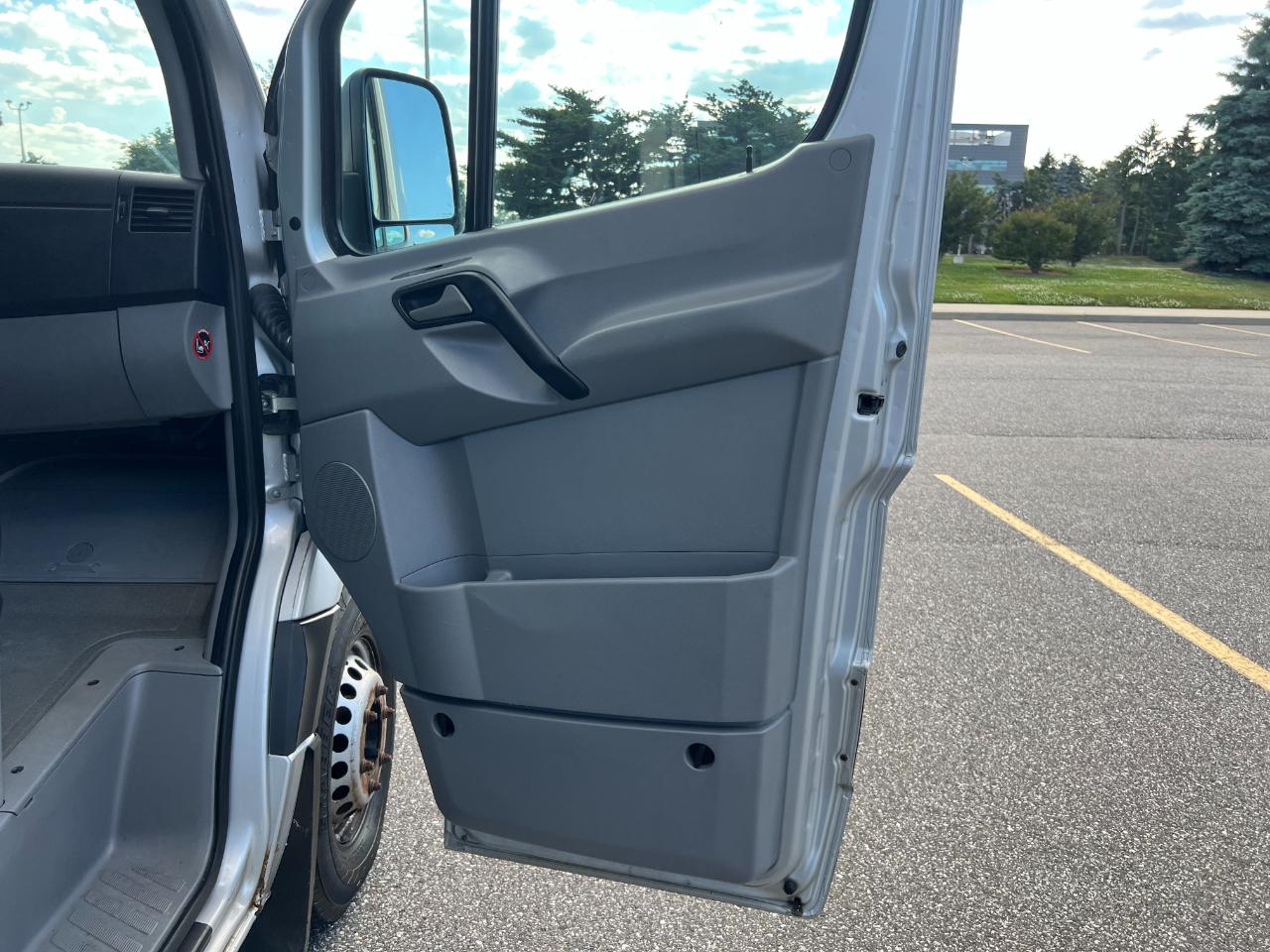 Mercedes-Benz Sprinter 3500 High Roof 170-in. WB 2015