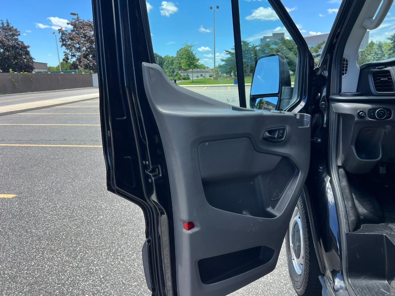 Ford Transit 250 Van High Roof w/Sliding Pass. 148-in. WB EL 2020