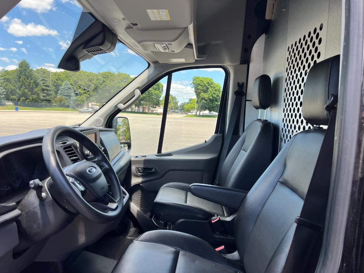 Ford Transit 250 Van High Roof w/Sliding Pass. 148-in. WB EL 2020