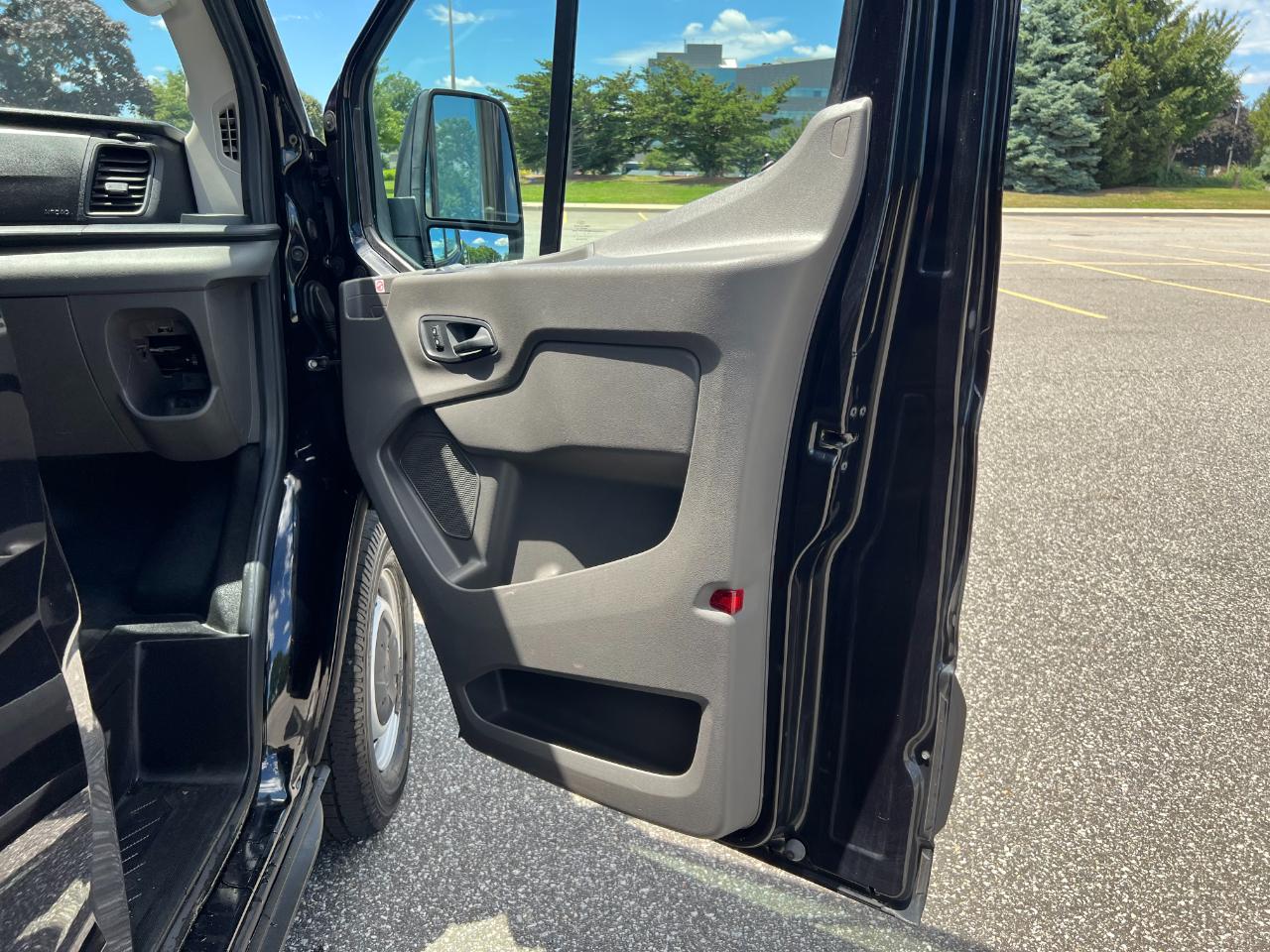 Ford Transit 250 Van High Roof w/Sliding Pass. 148-in. WB EL 2020