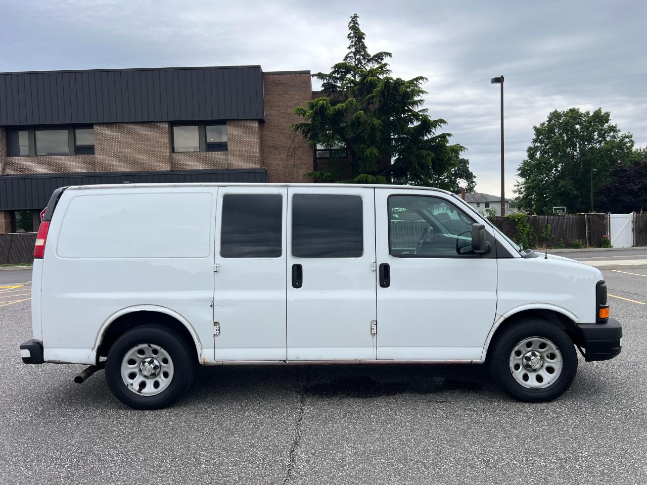 Chevrolet Express 1500 Cargo 2013