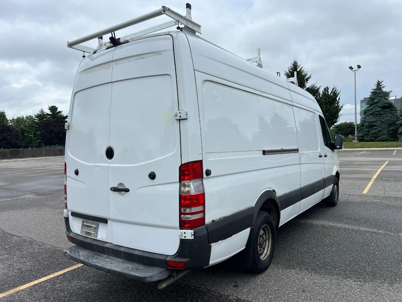 Mercedes-Benz Sprinter 3500 High Roof 170-in. WB 2015