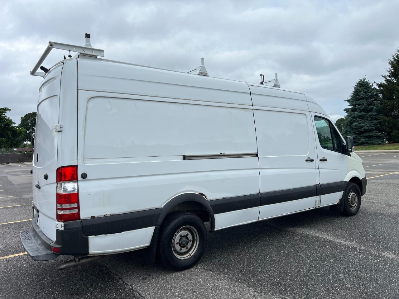 Mercedes-Benz Sprinter 3500 High Roof 170-in. WB 2015