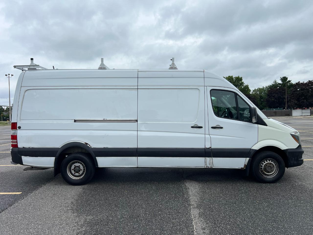 Mercedes-Benz Sprinter 3500 High Roof 170-in. WB 2015