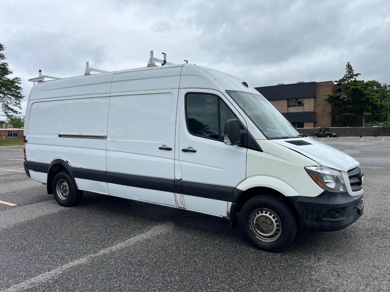 Mercedes-Benz Sprinter 3500 High Roof 170-in. WB 2015