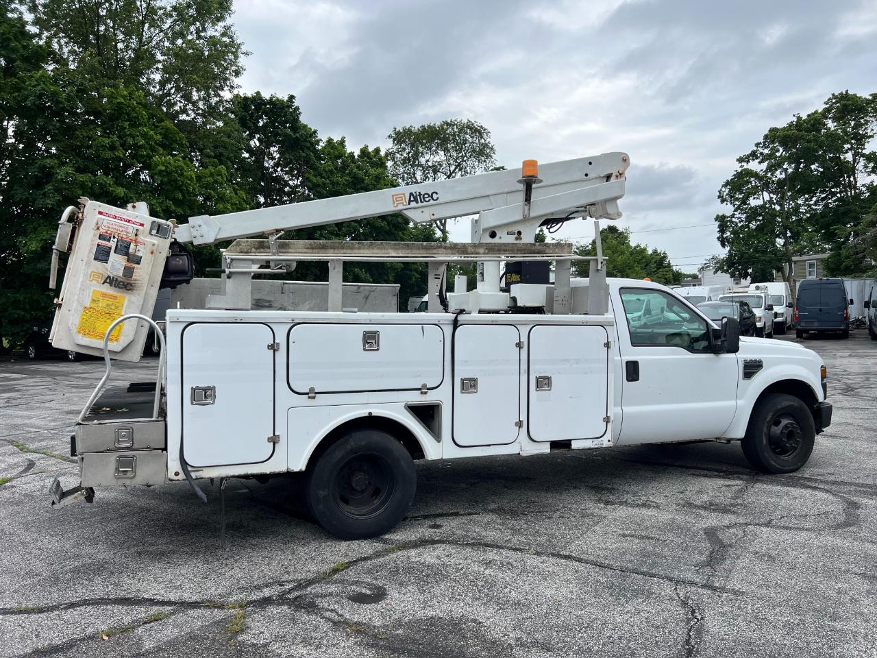 Ford F-350 SD XL DRW 2WD 2008
