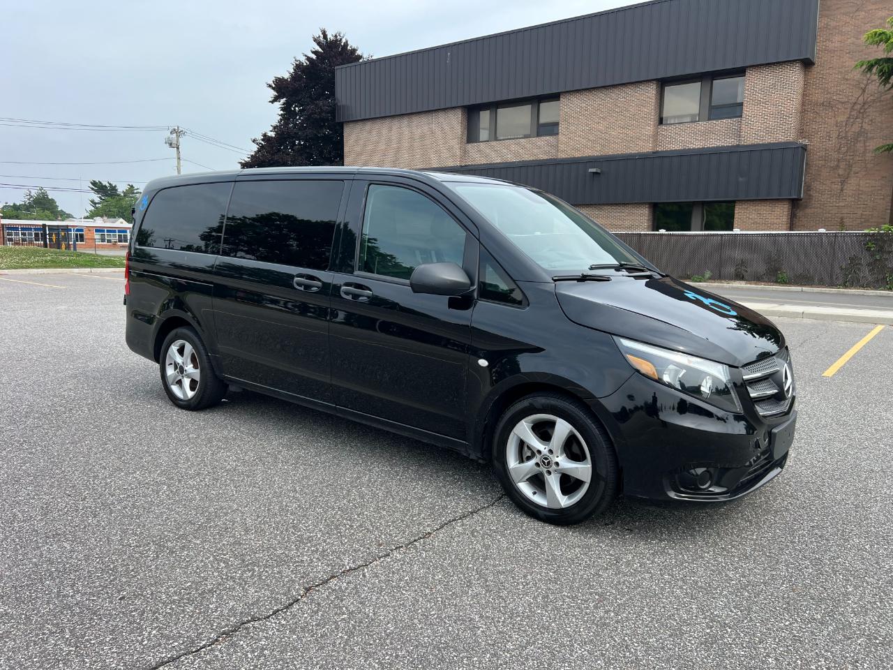 Mercedes-Benz Metris Passenger Van 2018