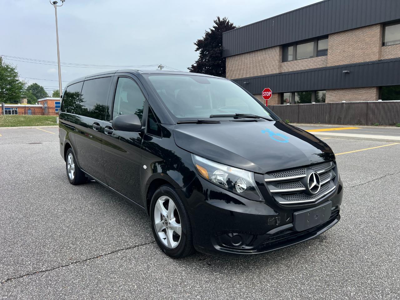 Mercedes-Benz Metris Passenger Van 2018