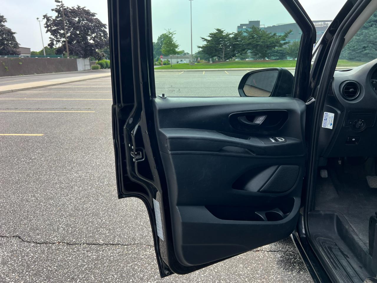 Mercedes-Benz Metris Passenger Van 2018
