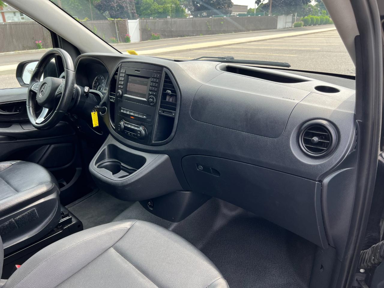 Mercedes-Benz Metris Passenger Van 2018