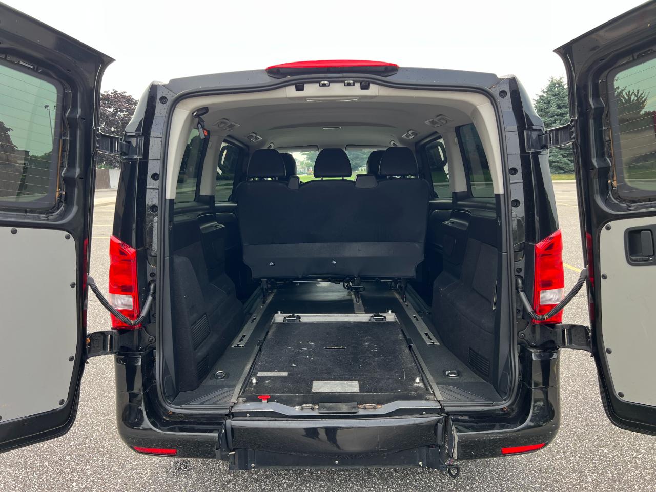Mercedes-Benz Metris Passenger Van 2018