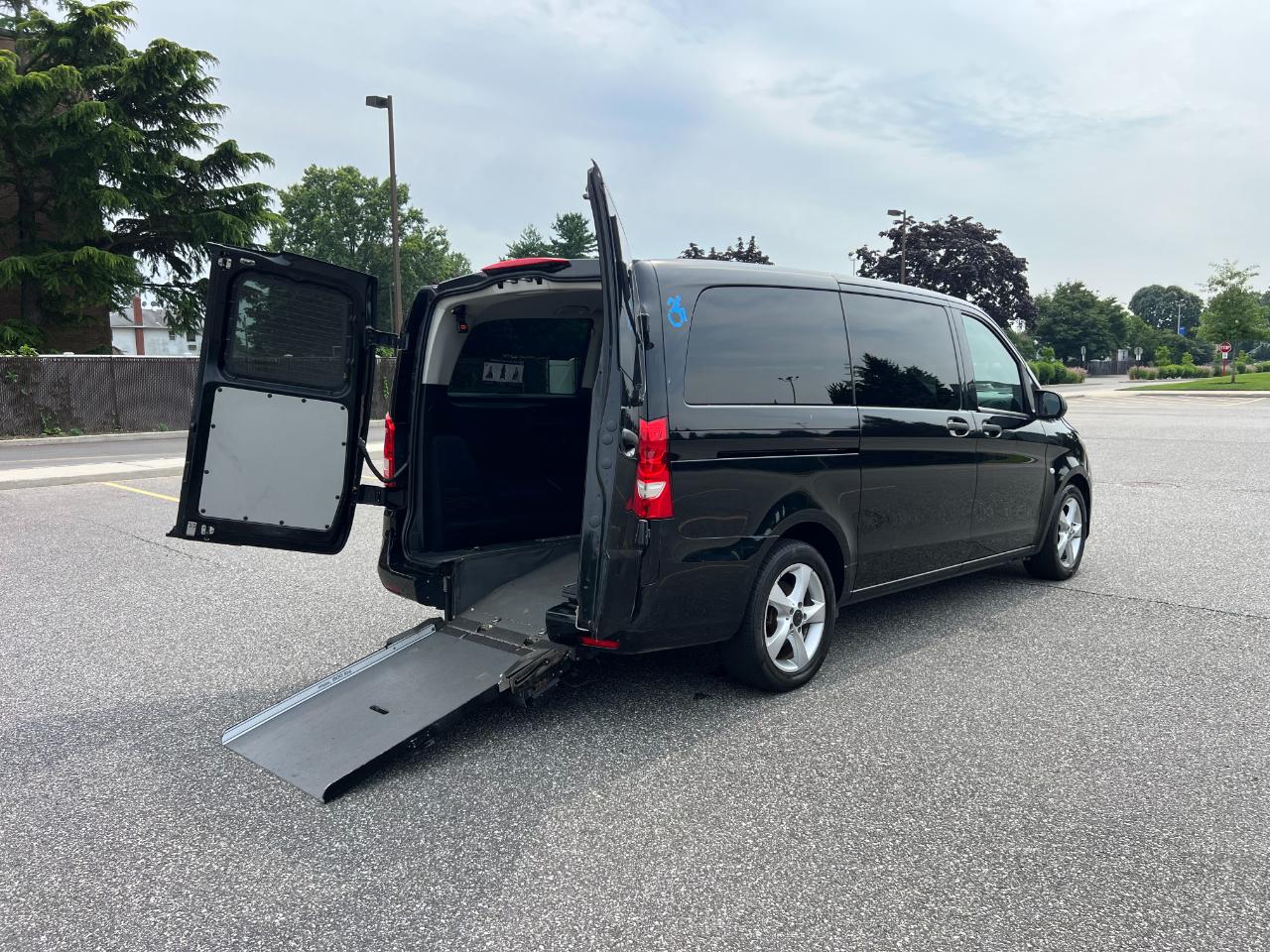 Mercedes-Benz Metris Passenger Van 2018