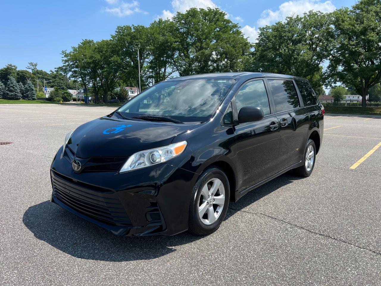 Toyota Sienna LE 7-Passenger Mobility 2020