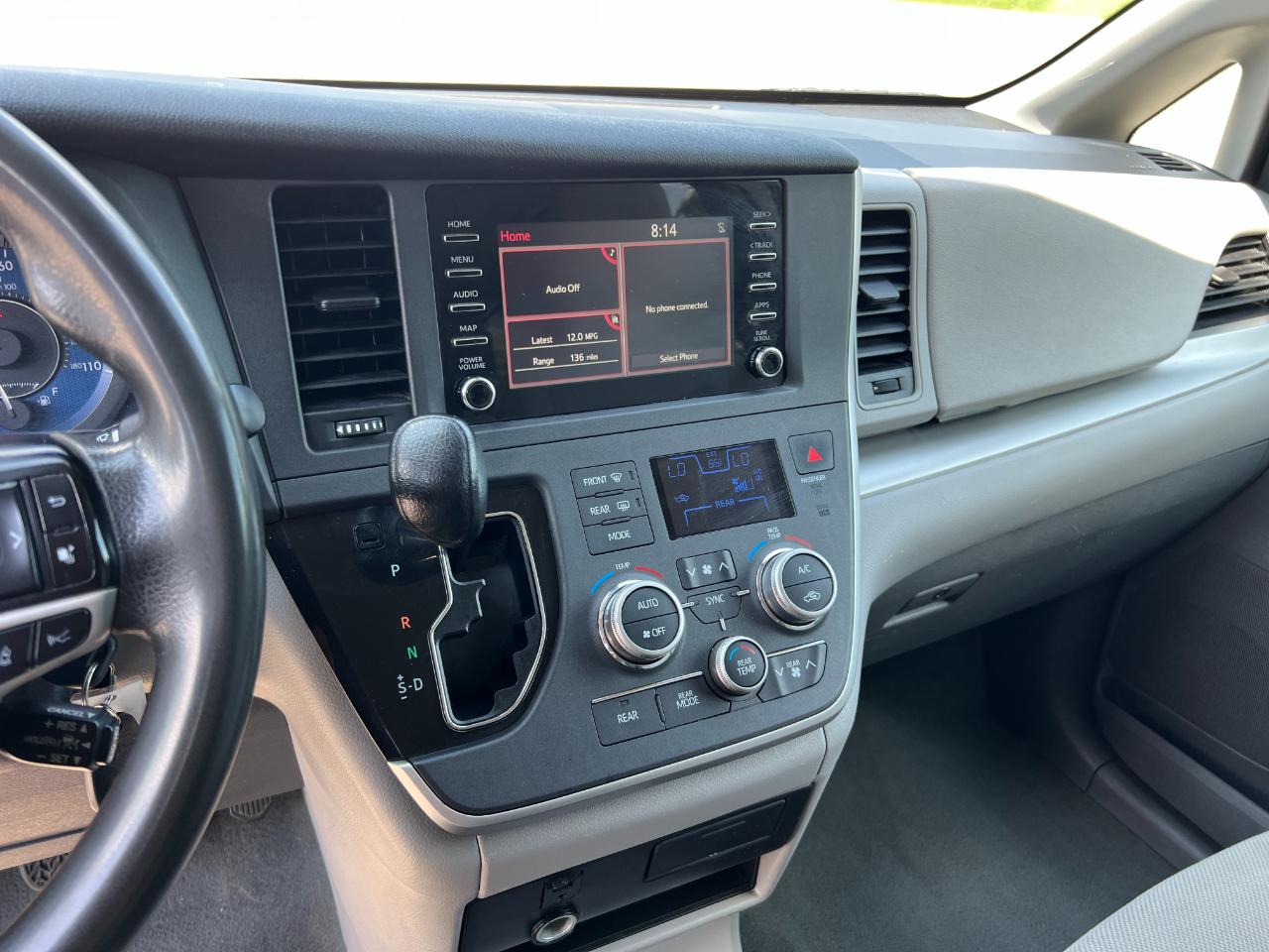 Toyota Sienna LE 7-Passenger Mobility 2020