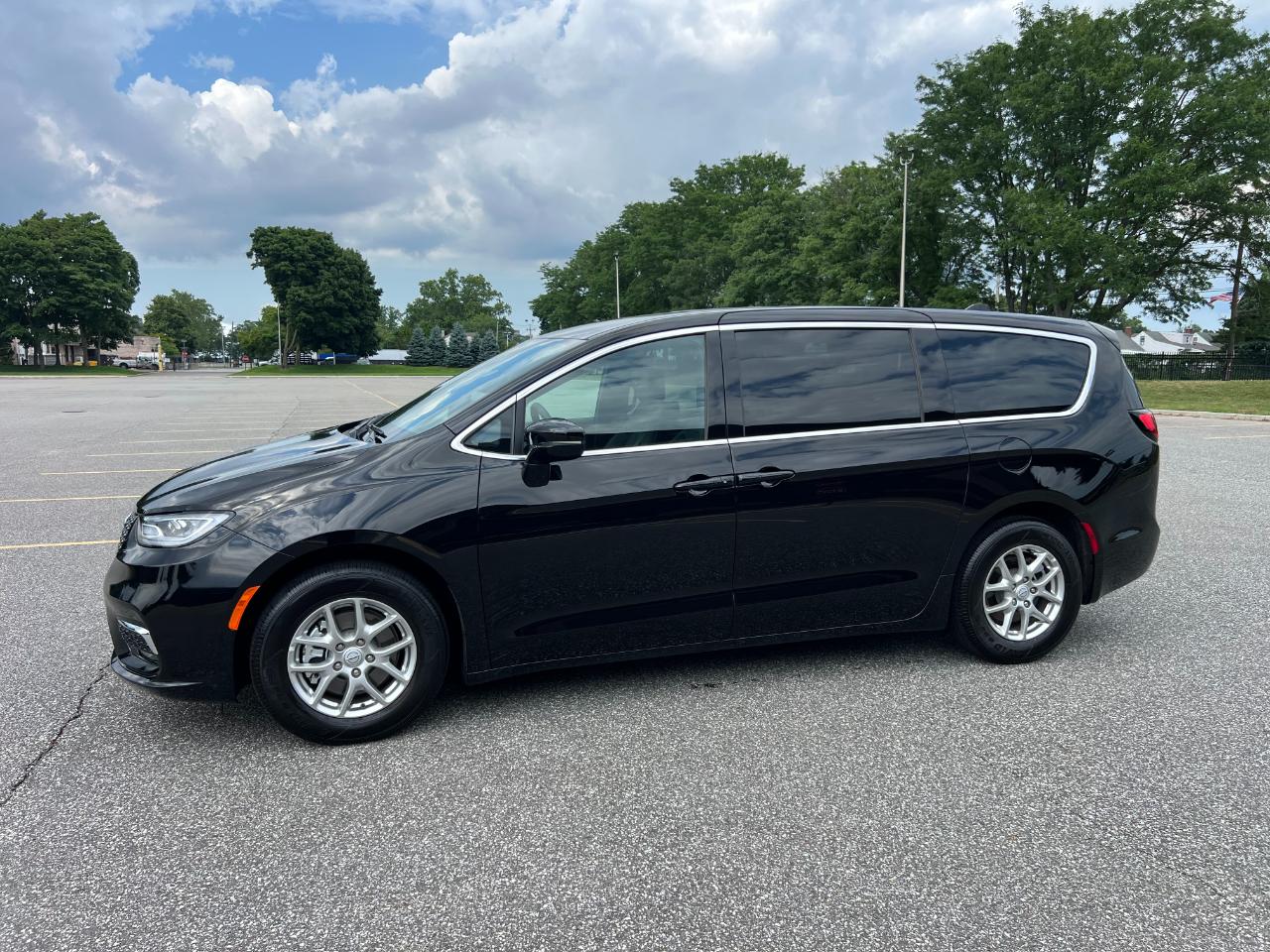 Chrysler Pacifica Select 2026