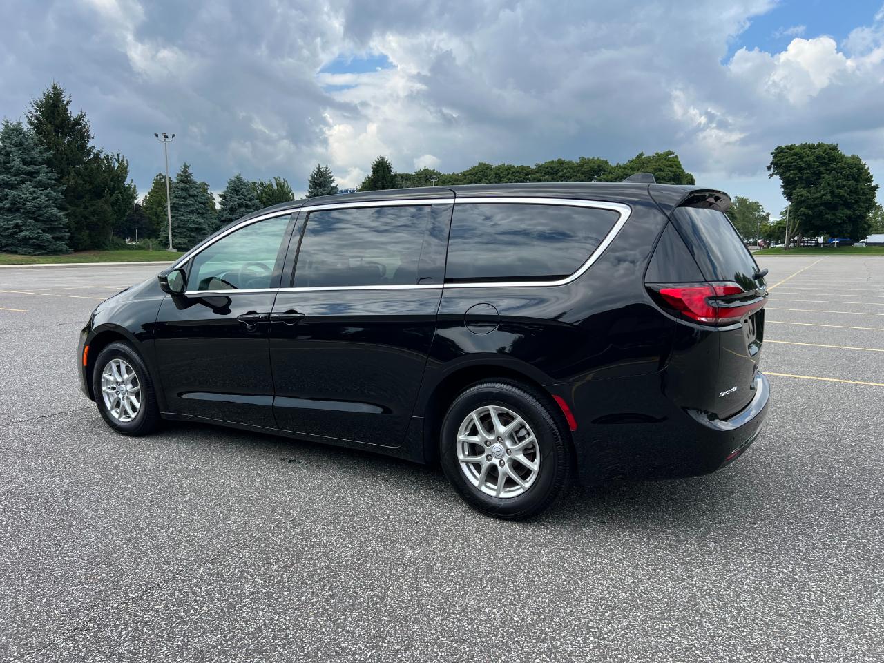 Chrysler Pacifica Select 2026