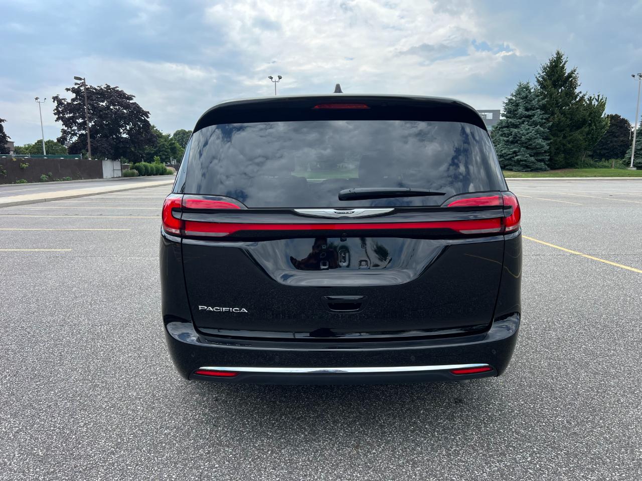 Chrysler Pacifica Select 2026