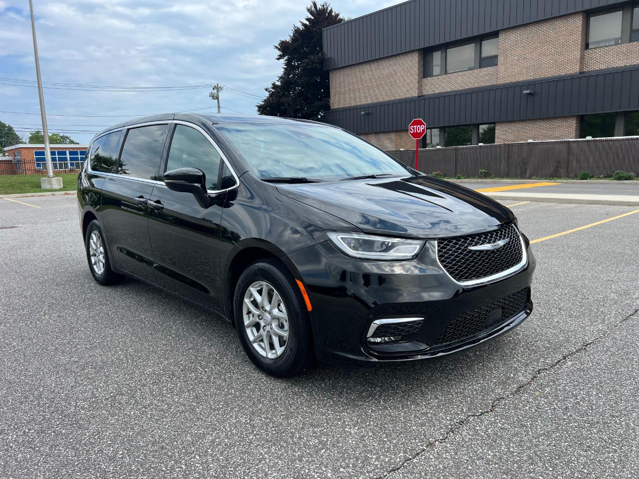 Chrysler Pacifica Select 2026