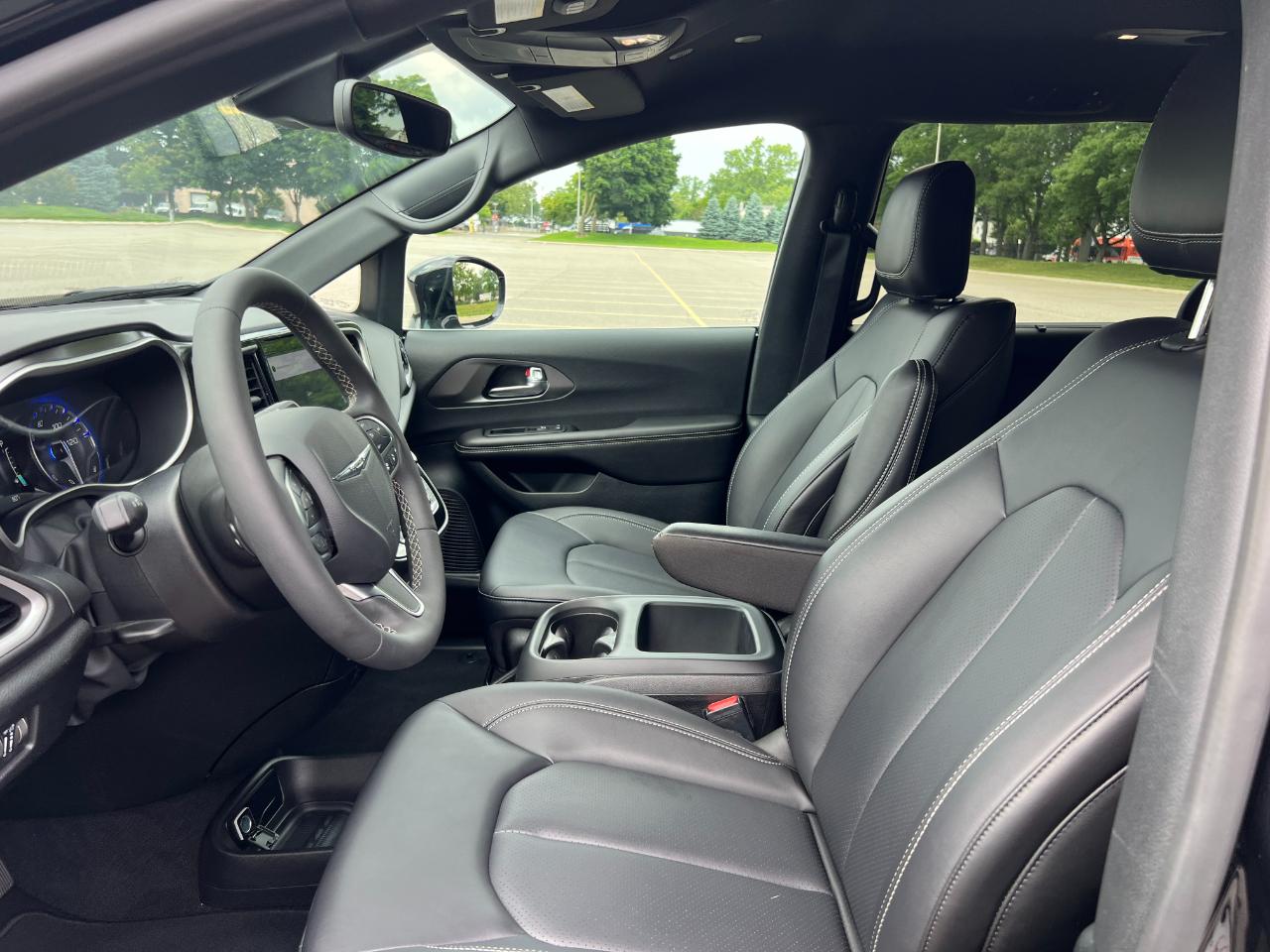Chrysler Pacifica Select 2026