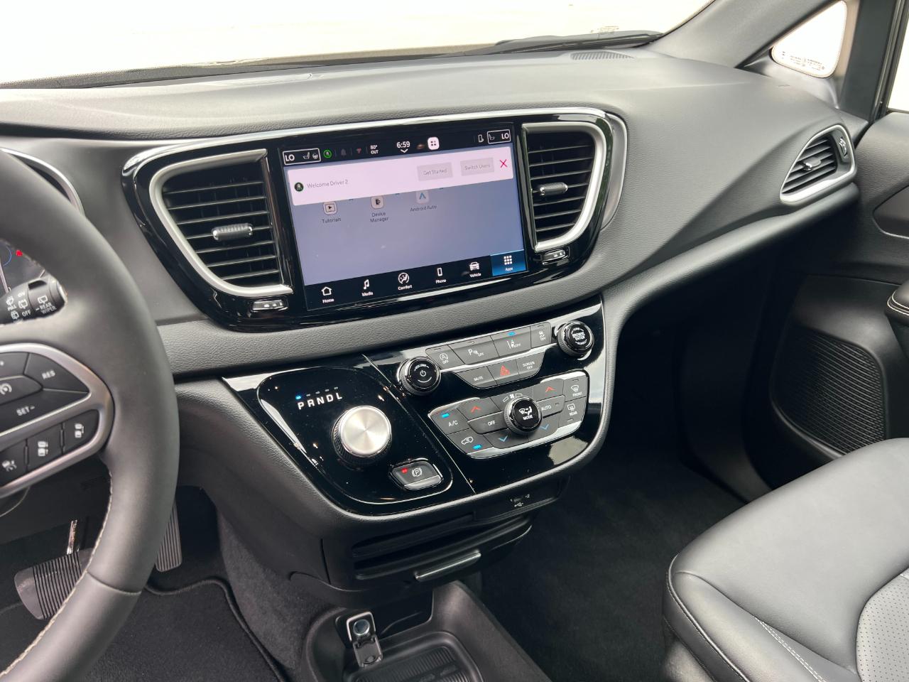 Chrysler Pacifica Select 2026