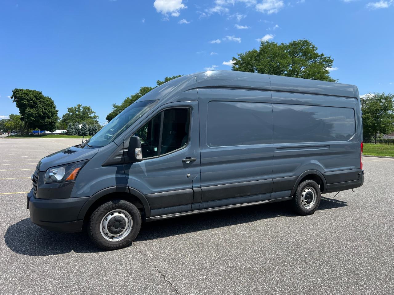 Ford Transit 250 Van High Roof w/Sliding Pass. 148-in. WB EL 2019