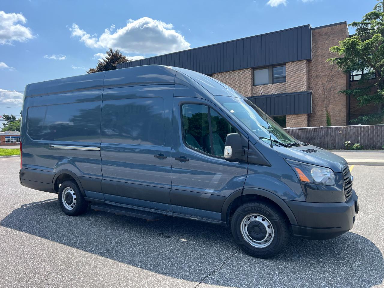 Ford Transit 250 Van High Roof w/Sliding Pass. 148-in. WB EL 2019